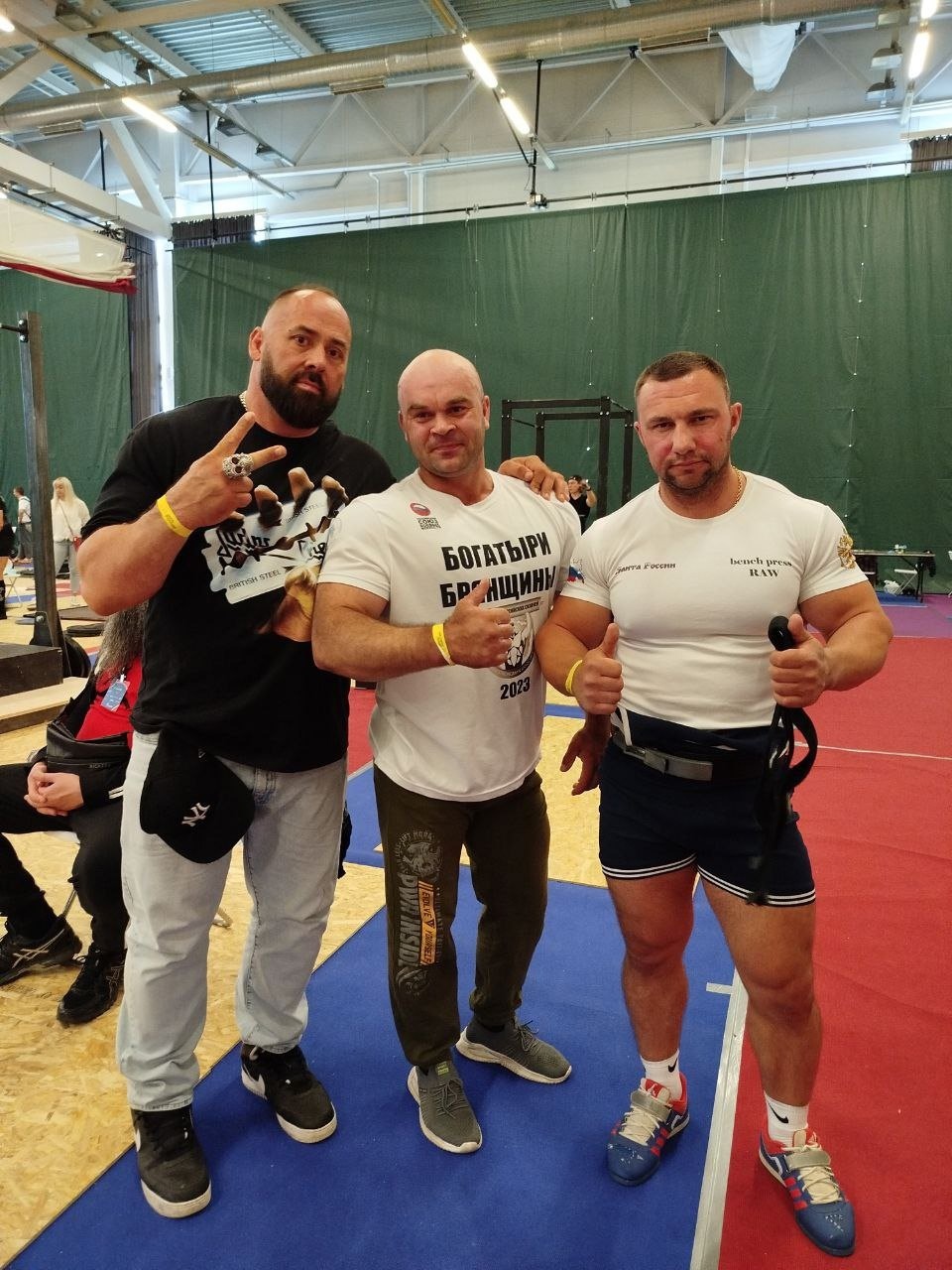 На Чемпионате мира в Санкт-Петербурге произвел фурор брянский богатырь Сергей Белохонов