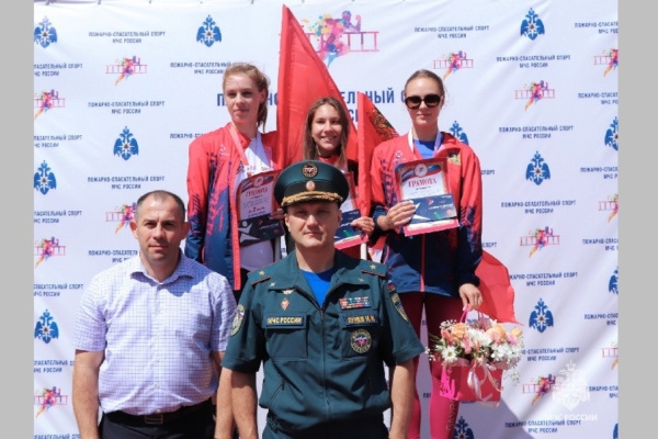 Брянские спасатели стали участниками состязаний по пожарно-спасательному спорту