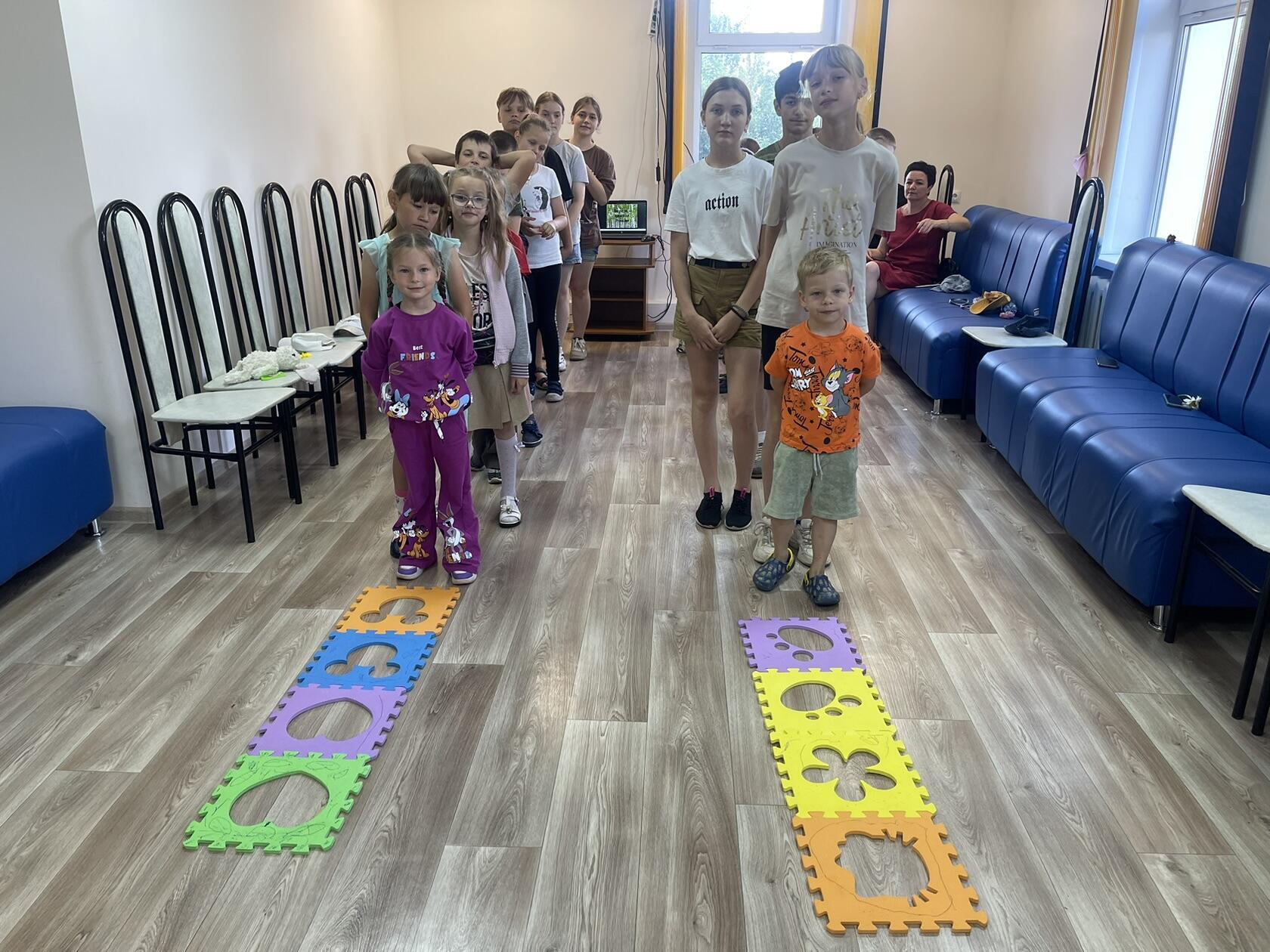 В ГБУ КЦСОН Комаричского района прошел детский праздник «Красное лето солнышком согрето»