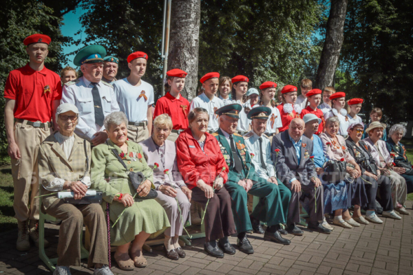 В Брянске проходят мероприятия, приуроченные ко Дню памяти и скорби