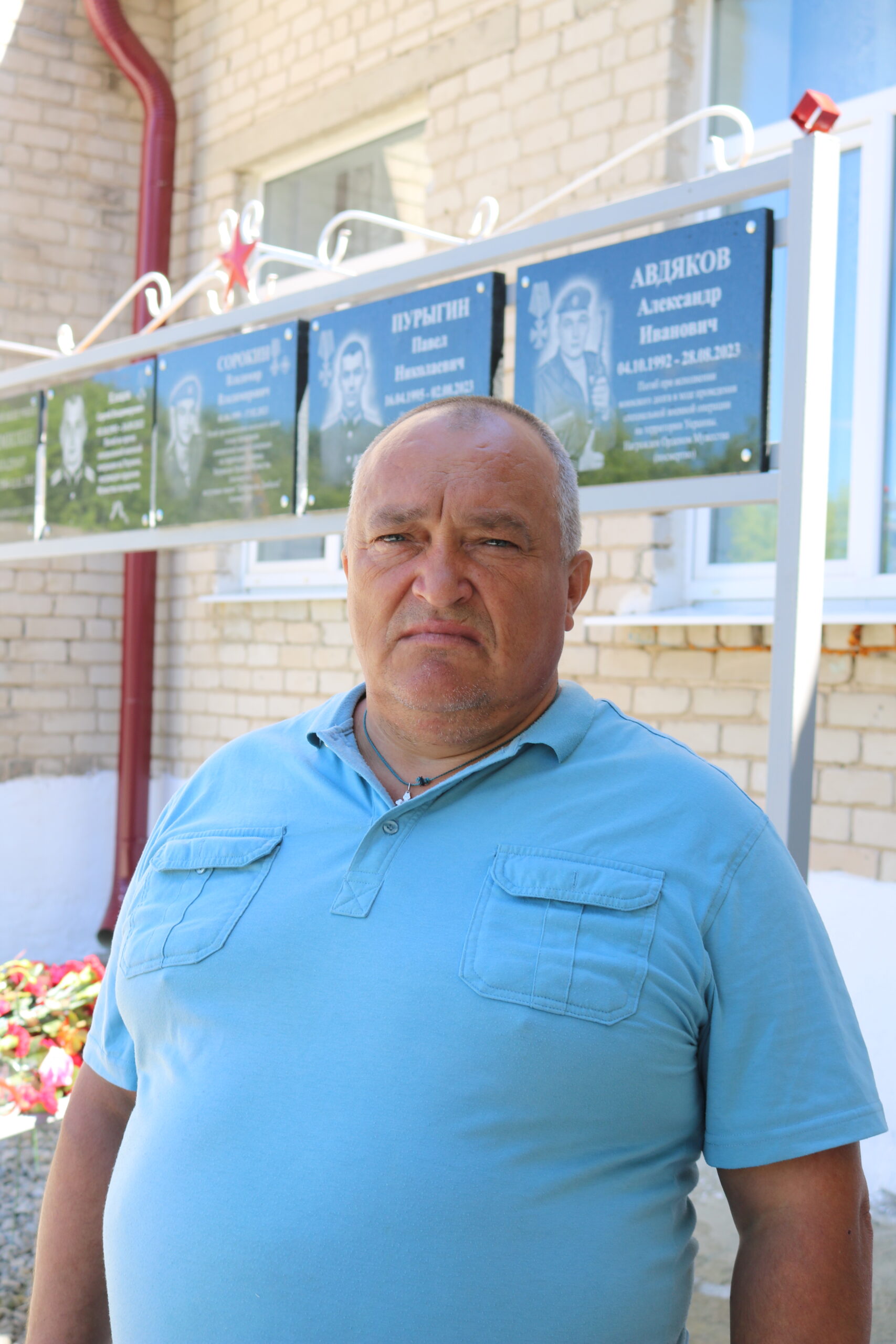 Сергей Иванович Евтиков, лейтенант запаса, учитель ОБЖ и технологии Бочаровской средней школы: