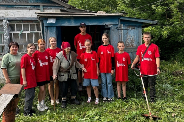 Комаричские волонтеры оказывают адресную помощь жителям района
