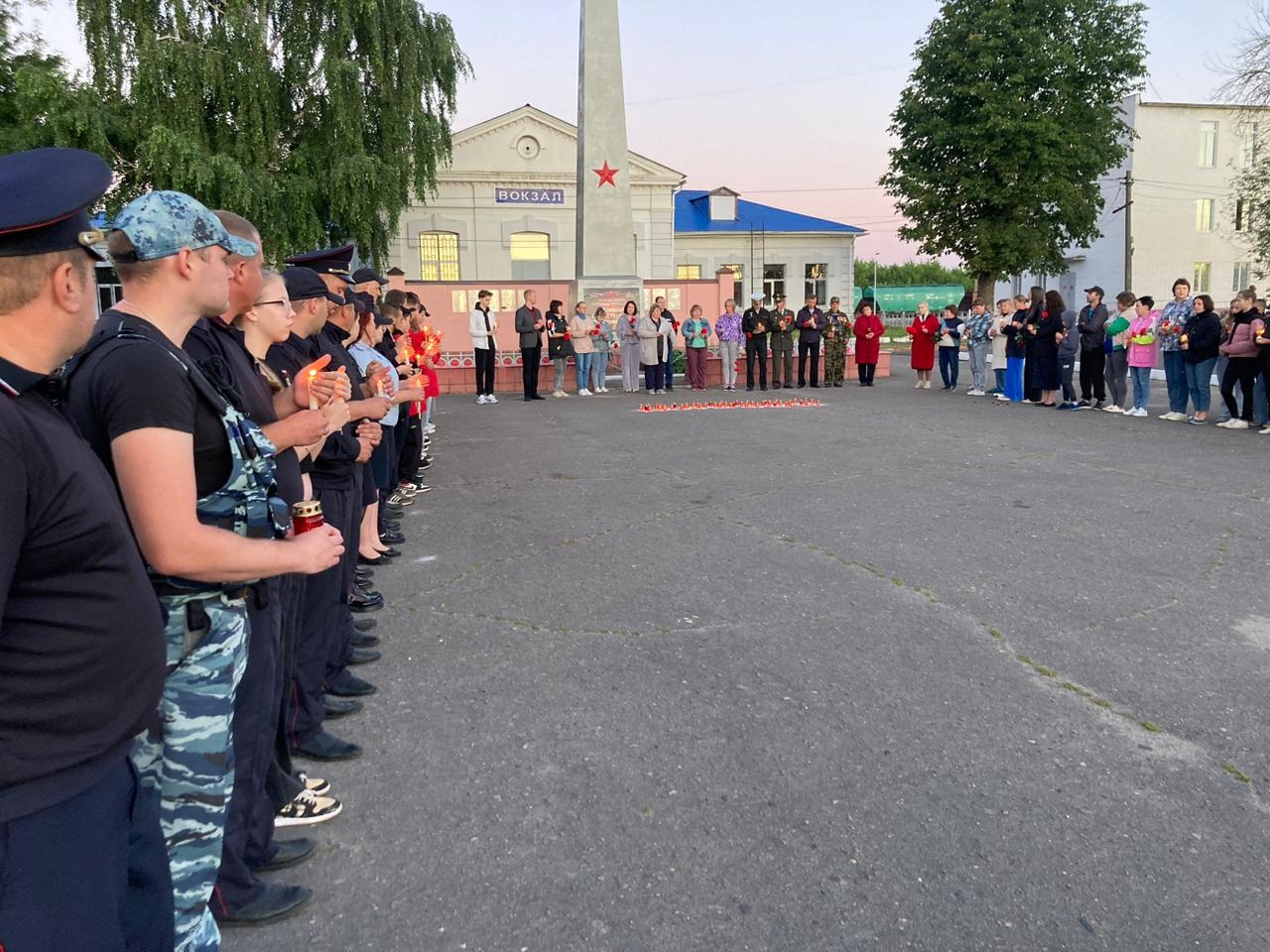 Жители Комаричского района приняли участие в акции «Свеча памяти»