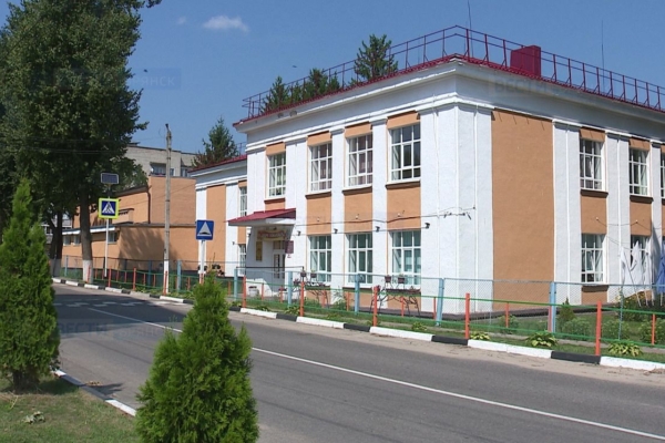 В Сураже возводят пристройку к школе №1