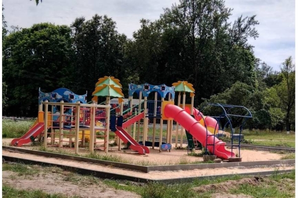 В поселке Красная Гора на Брянщине обустраивают парк