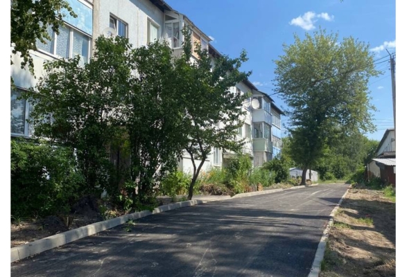 В Навле по нацпроекту ремонтируют дворы по улицам Ленина и Советской Армии