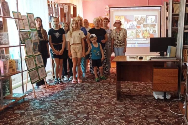 В Марьинской сельской библиотеке прошёл урок патриотизма «Минувших лет живая память»