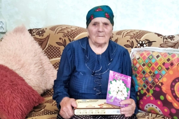 Жительница Комаричского района Матрена  Андреевна  Даничкина  отметила 90-летний  юбилей