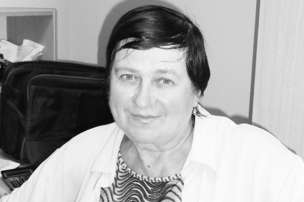 Безгранично преданная своей профессии почтальона, комаричанка Антонина Михайловна Логвинова посвятила любимому делу более 20 лет