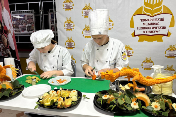 Профессию повара-кондитера можно получить в Комаричском механико-технологическом техникуме