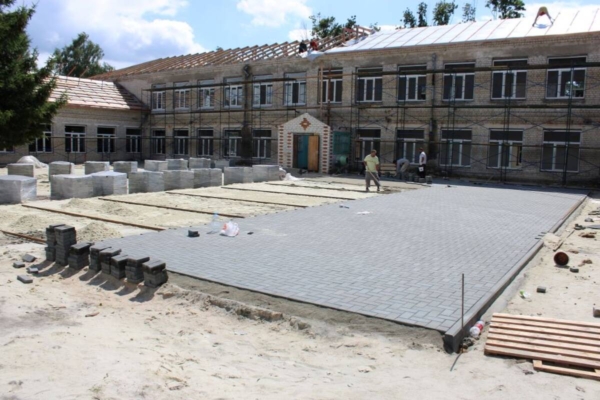 В Стародубском округе капитально ремонтируют Остроглядовскую школу