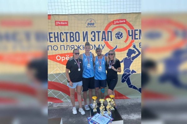 Брянские волейболисты триумфально выступили в городе Орел