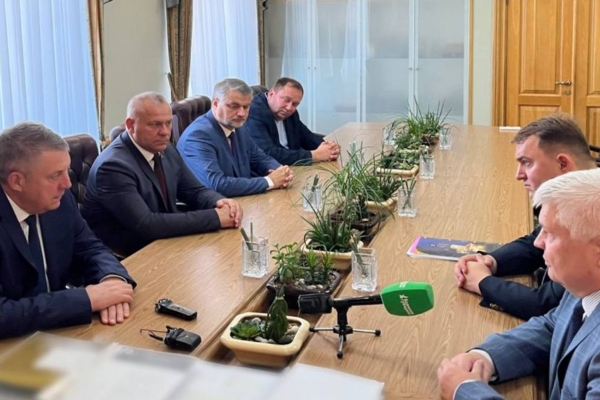 Александр Богомаз провел встречу с Владимиром Ваньке и Сергеем Афониным