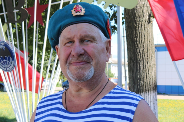 Комаричане убеждены: мы находимся под защитой самой мощной армии