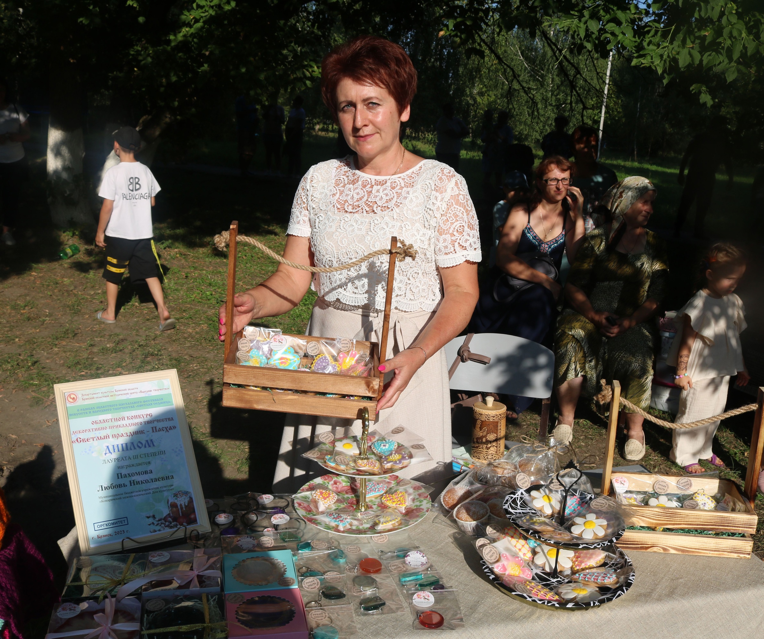 Творческие увлечения комаричанки Пахомовой Любови Николаевны