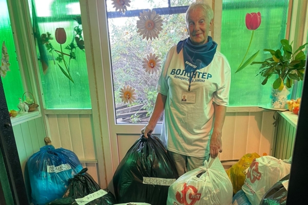 Комаричане продолжают собирать гуманитарную помощь для курян, пострадавших от украинской агрессии