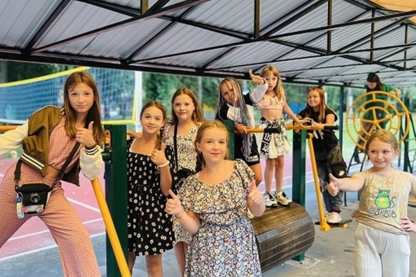 Школьники из луганской Брянки приехали на отдых в брянские оздоровительные лагеря