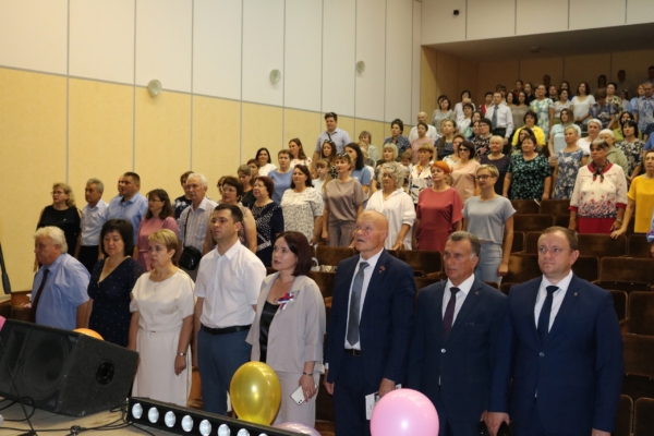 Традиционный  августовский педсовет объединил педагогов Комаричского района