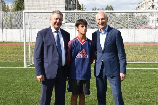 Губернатор Александр Богомаз рассказал про современный спортивный стадион в Фокино