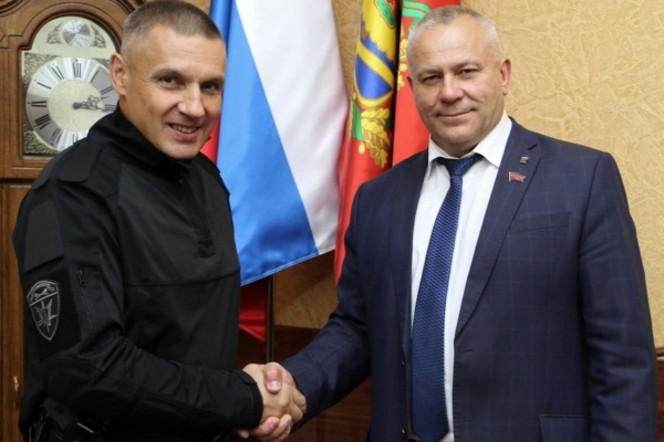 Спикер Брянской областной Думы Валентин Суббот провел встречу с Героем России Андреем Фроленковым