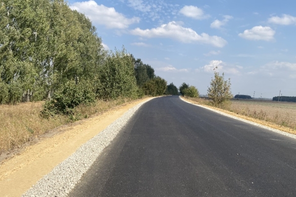 В Брянской области по нацпроекту завершается ремонт дороги Стародуб-Нижнее  12.09.2024 09:07:51