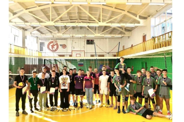 В Клинцах состоялся волейбольный турнир памяти погибших бойцов СВО