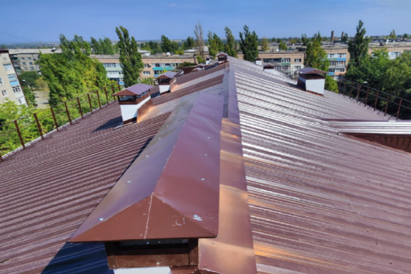 В подшефной Брянке восстановлено 80 соцобъектов и многоквартирных домов