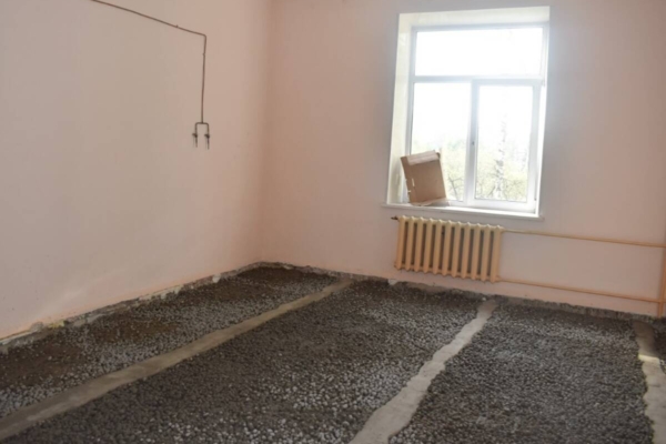 В Клетнянской районной больнице идет ремонт терапевтического отделения