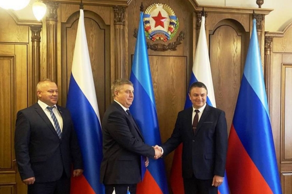 Брянские строители помогают возрождать мирную жизнь в Брянке