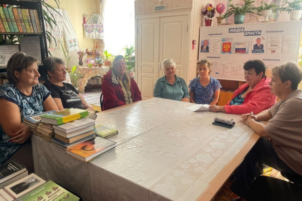 В Комаричском районе в с. Игрицкое прошло выездное занятие в школе по уходу за пожилыми людьми