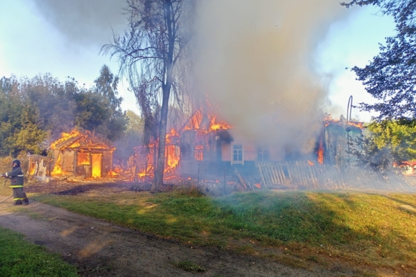 МЧС информирует: В Комаричском районе произошел пожар в жилом доме