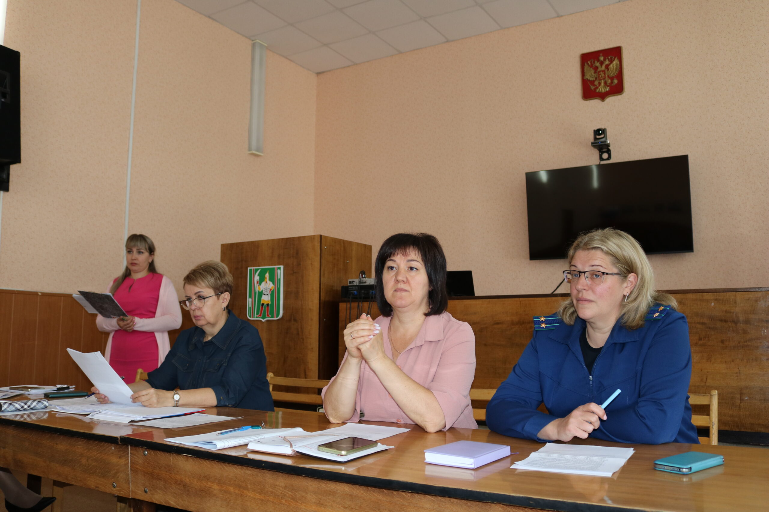 Состоялось первое  заседание Комаричского районного Совета народных депутатов  седьмого созыва