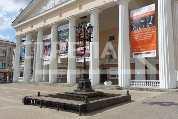 В Брянском театре драмы прошел первый спектакль проекта «Театральная суббота»