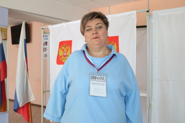 В Комаричском районе  стартовал второй день голосования