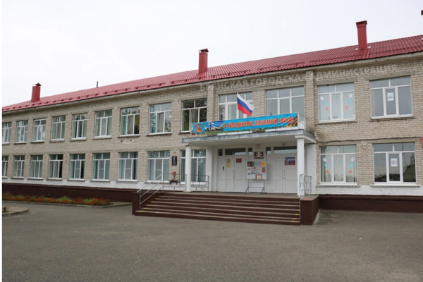 К концу ноября в Брянске заменят окна во всех школах и детсадах