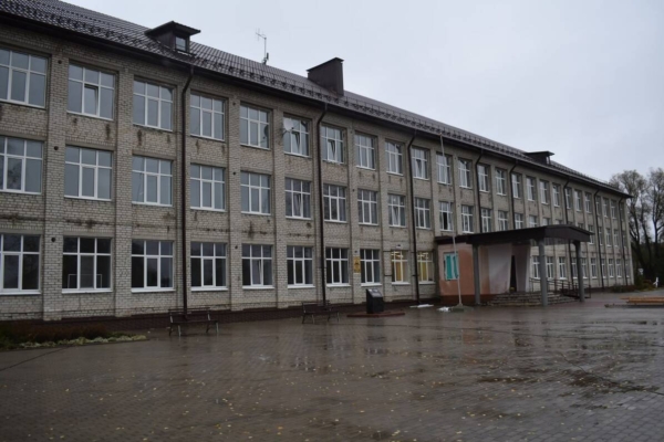 В Клетнянской школе №1 продолжается масштабный капремонт