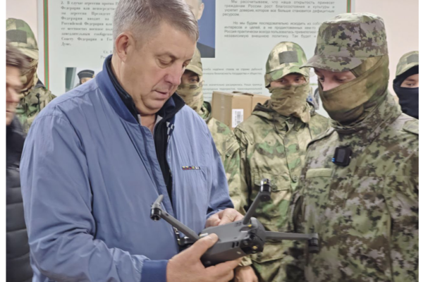 Брянский губернатор передал пограничникам квадрокоптеры