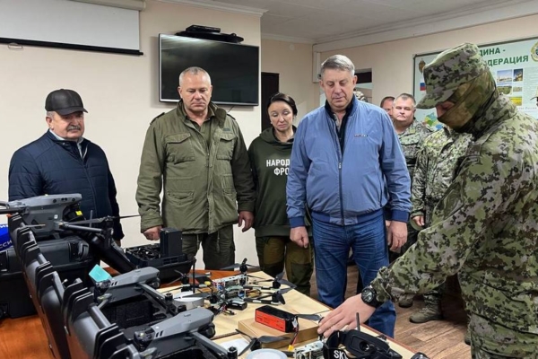 Губернатор Брянской области Александр Богомаз передал пограничникам новое оборудование