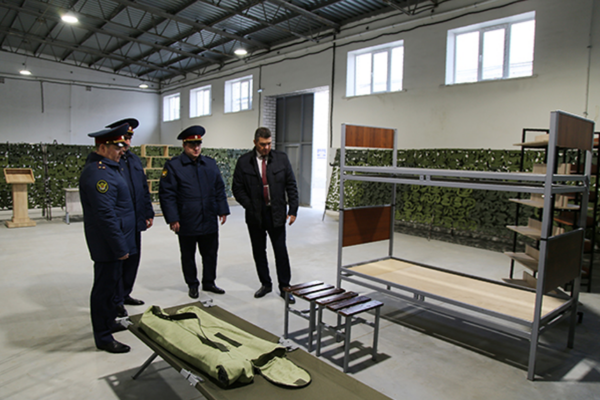 Врио замгубернатора Алексей Жук осмотрел производство в брянской колонии №2