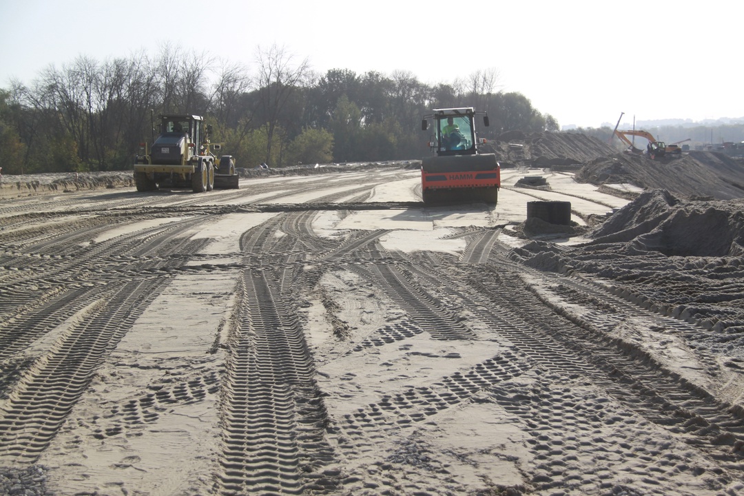 В Брянске продолжается строительство новой улично-дорожной сети в микрорайоне по улице Флотской