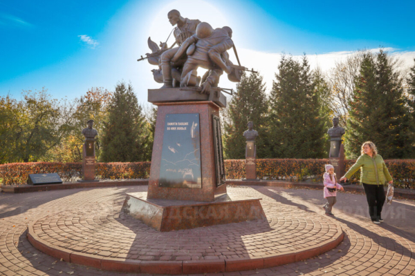 В Брянске отремонтировали памятник «Круговая оборона»