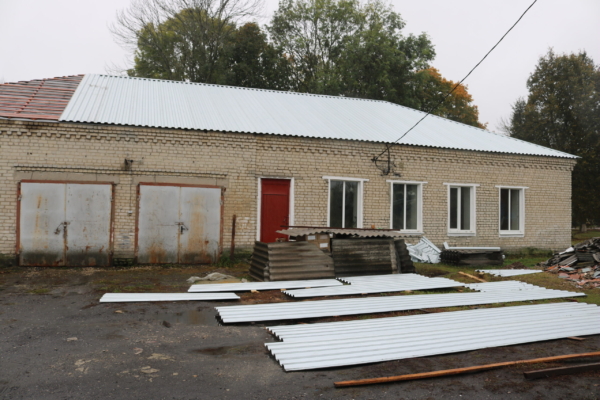 В центральной районной больнице посёлка Комаричи продолжается работа по обновлению пищеблока