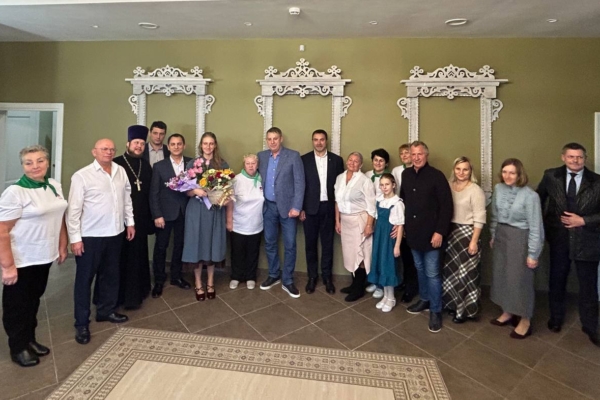 Губернатор Александр Богомаз посетил духовно-просветительский центр в селе Алешенка