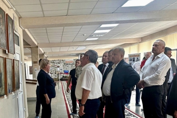 Председатель Брянской облдумы посетил Краснодонский областной музей ордена Дружбы