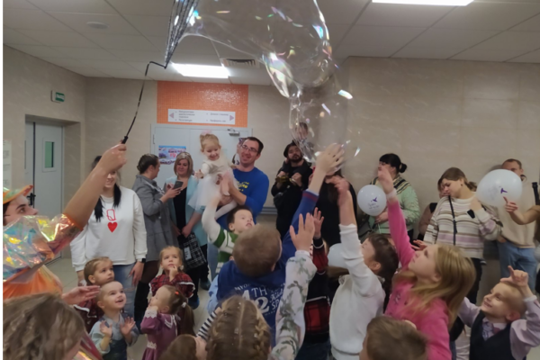 В Перинатальном центре Брянска устроили праздник для своих торопышек