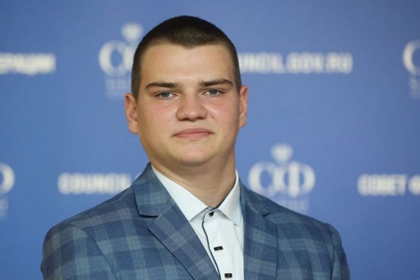 В Совете Федерации наградили героя Евгения Бесчастнова из Брянской области