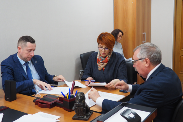 В Брянске определили победителей конкурса на соискание премий среди педработников