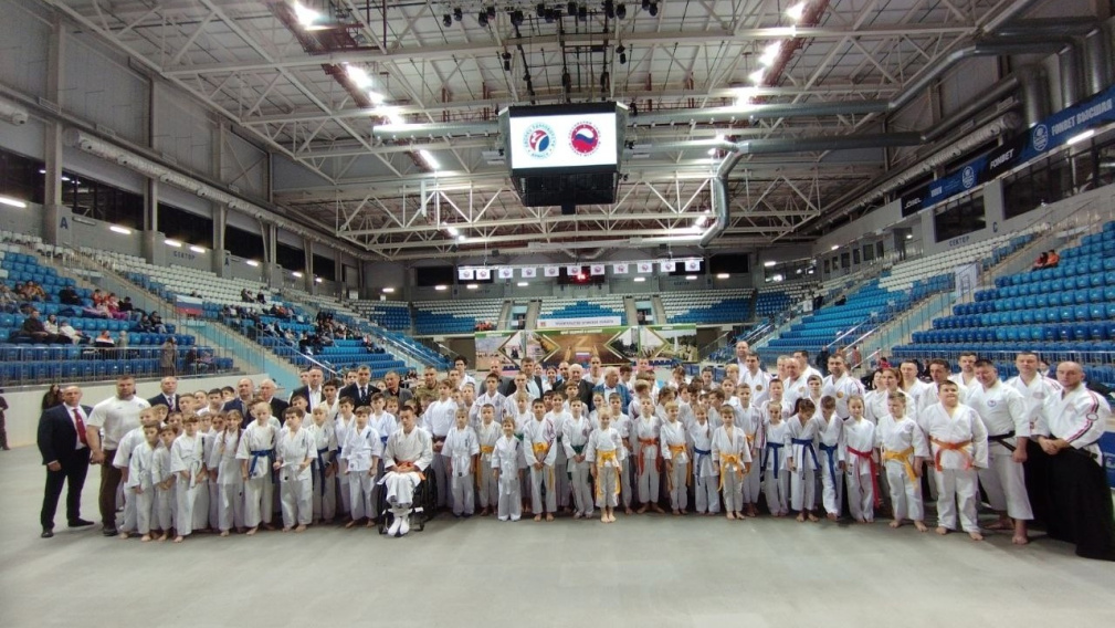 Мастерский турнир по ката стартовал в брянском Дворце единоборств