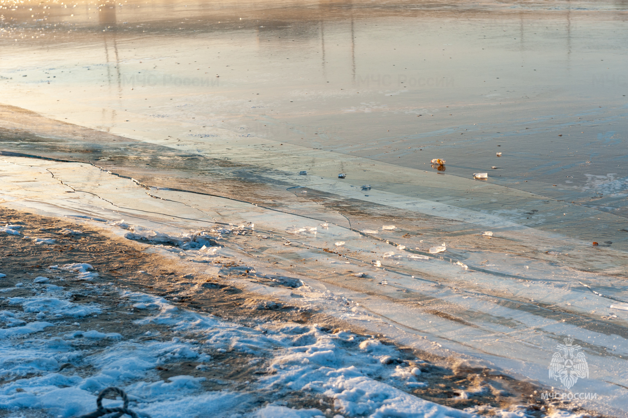 МЧС информирует: в Брянской области стартовал месячник безопасности людей на водных объектах в осенне-зимний период