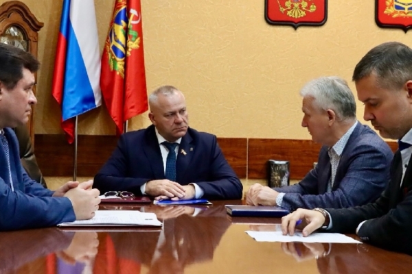 Спикер облдумы встретился с представителями общероссийского профсоюза военнослужащих